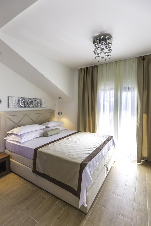 Lux Apartments Petar Baška Voda Extérieur photo
